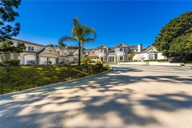 Single Family Residence - Anaheim Hills, CA