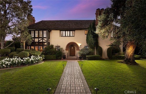 Single Family Residence, Custom Built,Tudor - Santa Ana, CA