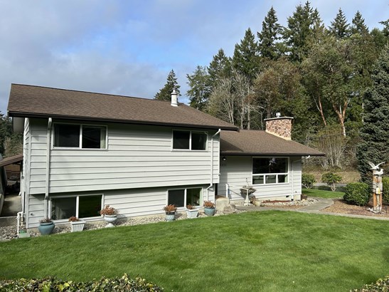 3321 Viewcrest Drive NE