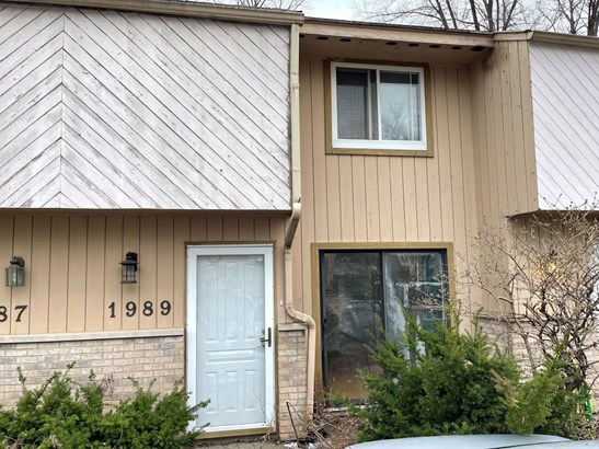 Townhouse-2 Story - Elgin, IL