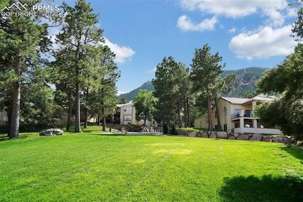 Land - Colorado Springs, CO