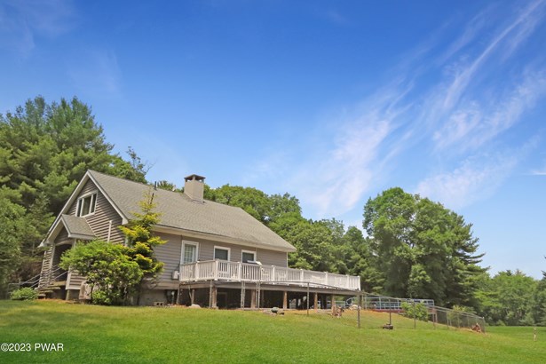 Cape Cod, Single Family Residence - Milford, PA