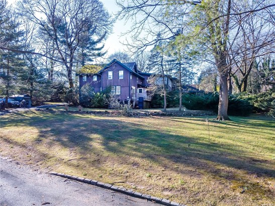 Single Family Residence, Colonial - Old Brookville, NY