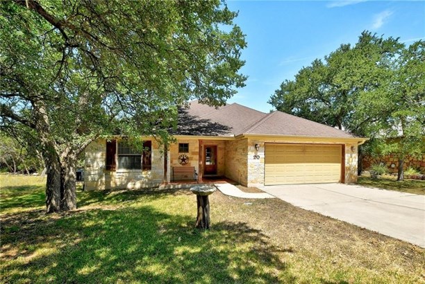 Single Family Residence - Woodcreek, TX