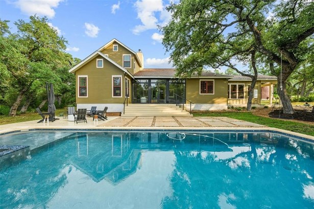 Single Family Residence - Spicewood, TX