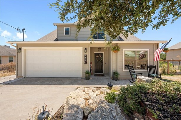 Single Family Residence - Dripping Springs, TX