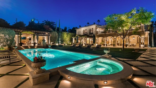 Mediterranean, Single Family Residence - Beverly Hills, CA