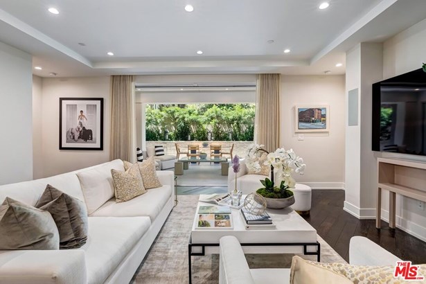 Condominium, Contemporary - Beverly Hills, CA