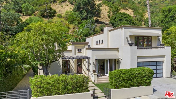 Mediterranean, Single Family Residence - Beverly Hills, CA