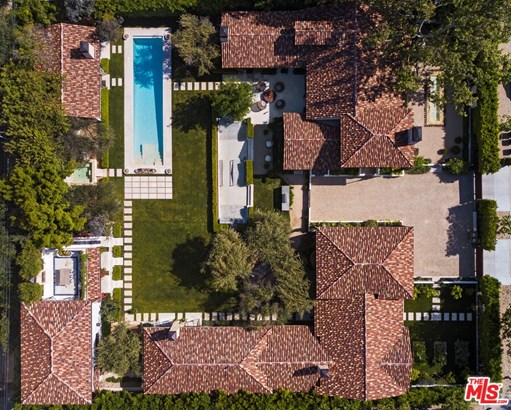 Single Family Residence, Spanish - Los Angeles, CA