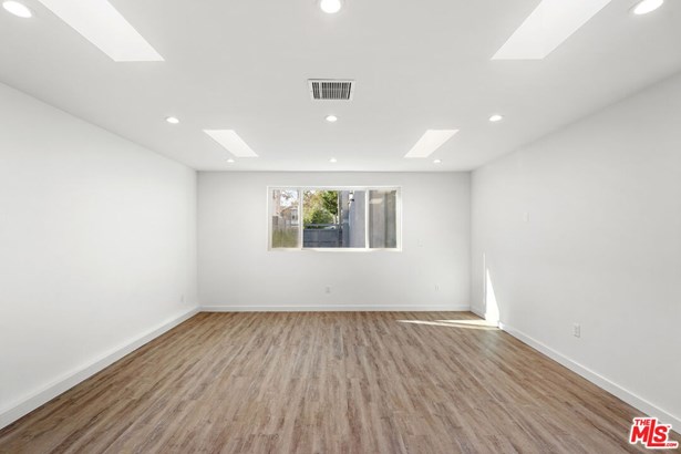 Residential Lease, Contemporary - Los Angeles, CA