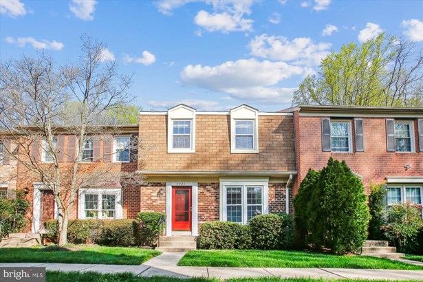 Townhouse, Interior Row/Townhouse - ANNANDALE, VA