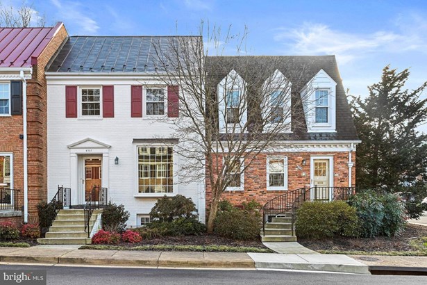 Townhouse, End of Row/Townhouse - MCLEAN, VA