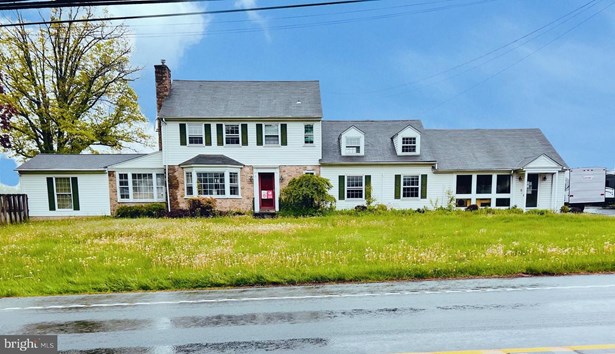 Detached, Single Family - FOUNTAINVILLE, PA