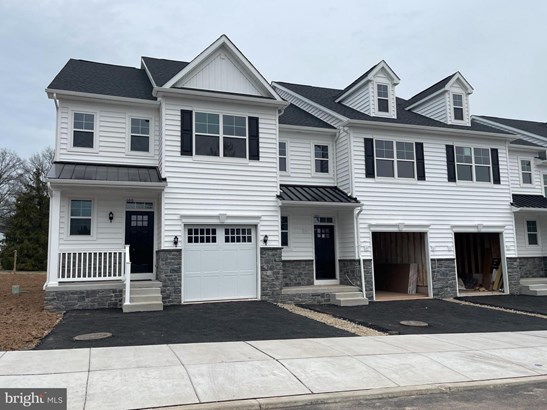Townhouse, End of Row/Townhouse - NORRISTOWN, PA