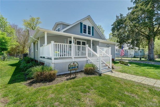 Bungalow, Cottage, TwoStory, Single Family - Colonial Beach, VA