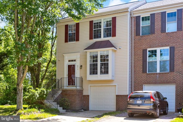 Townhouse, End of Row/Townhouse - CENTREVILLE, VA