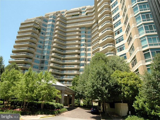 Condo - CHEVY CHASE, MD