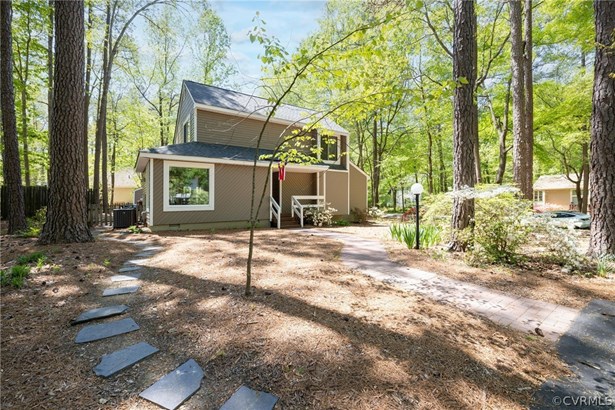 Contemporary, TwoStory, Transitional, Single Family - Chesterfield, VA