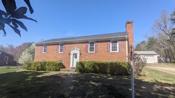 Single Family Residence, Split Foyer - Appomattox, VA