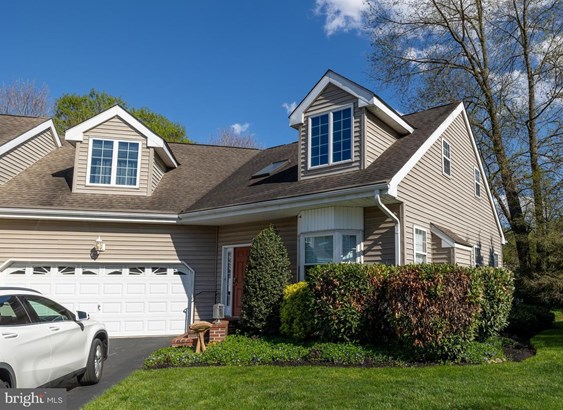 Twin/Semi-Detached, Single Family - CHADDS FORD, PA