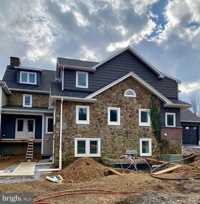 Townhouse, End of Row/Townhouse - GLENMOORE, PA