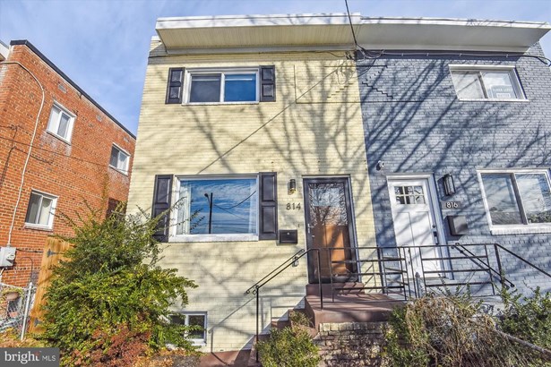 Townhouse, End of Row/Townhouse - WASHINGTON, DC