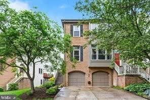Townhouse, End of Row/Townhouse - CENTREVILLE, VA