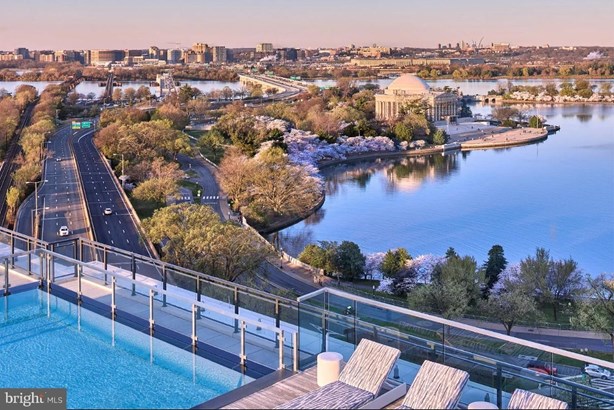 Multi-Family, Penthouse Unit/Flat/Apartment - WASHINGTON, DC