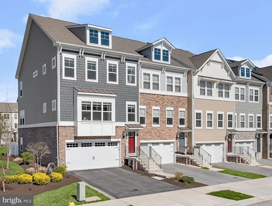 Townhouse, End of Row/Townhouse - GLEN BURNIE, MD