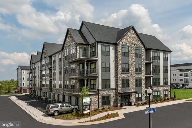 Condo - ASHBURN, VA