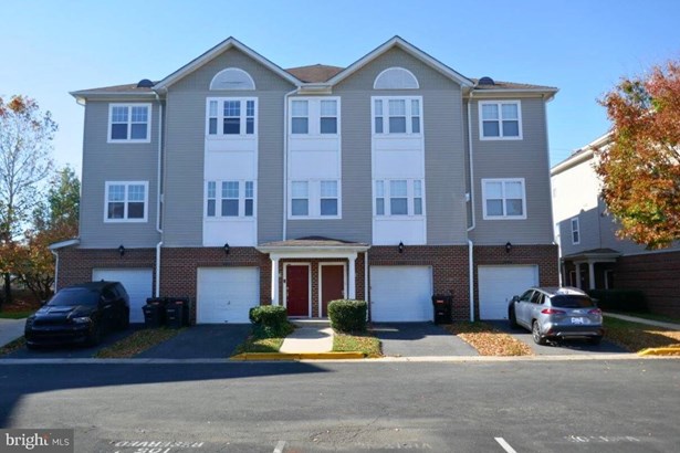 Townhouse, Interior Row/Townhouse - SUITLAND, MD