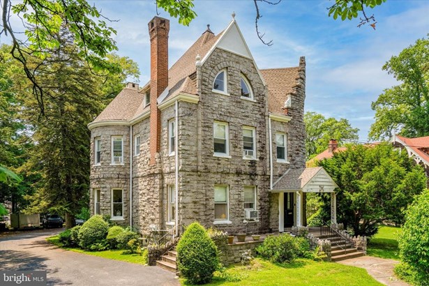 Detached, Single Family - HAVERFORD, PA