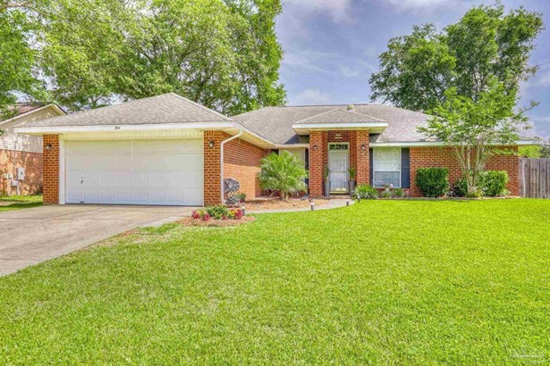 Single Family Residence, Traditional - Cantonment, FL