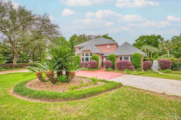 Country, Traditional, Single Family Residence - Pensacola, FL