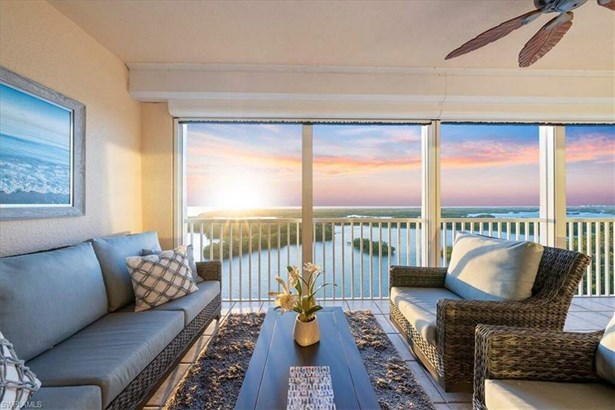 Sit back and relax as you feel the day melt away while admiring incredible waterfront views that never get old.  A picture is truly worth a thousand words, and so is a Naples, Florida sunset.  Experience it from the comfort of your own home.