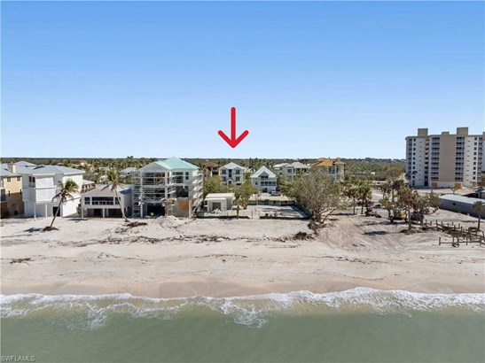 This home offers great sunsets and access to the Gulf of Mexico