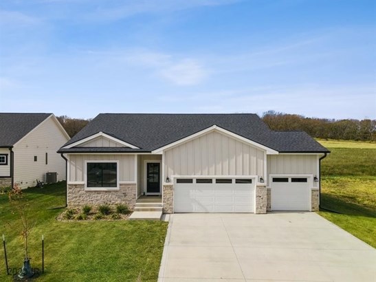 Residential, Ranch - West Des Moines, IA