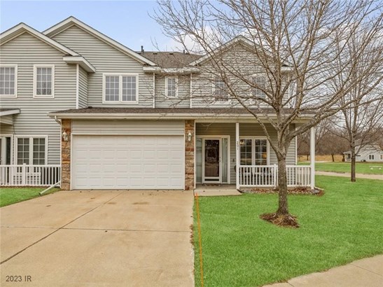 Two Story, Condo-Townhome - Des Moines, IA
